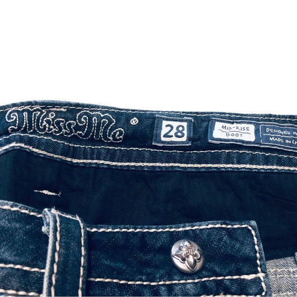 Miss Me Jeans Bootcut Mid Rise Blue Rhinestones Embroidered Woman’s Size 28 - Picture 4 of 5